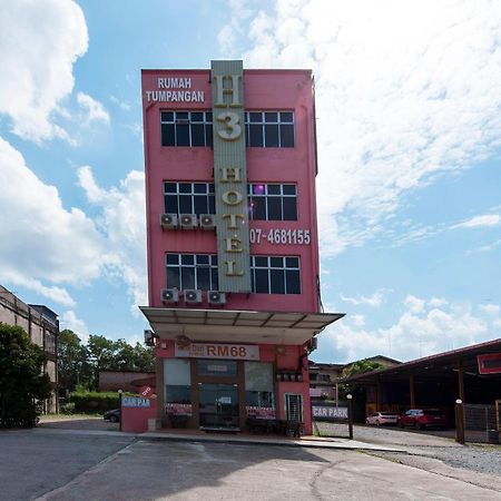 Super Oyo 90385 H3 Hotel Yong Peng Ngoại thất bức ảnh